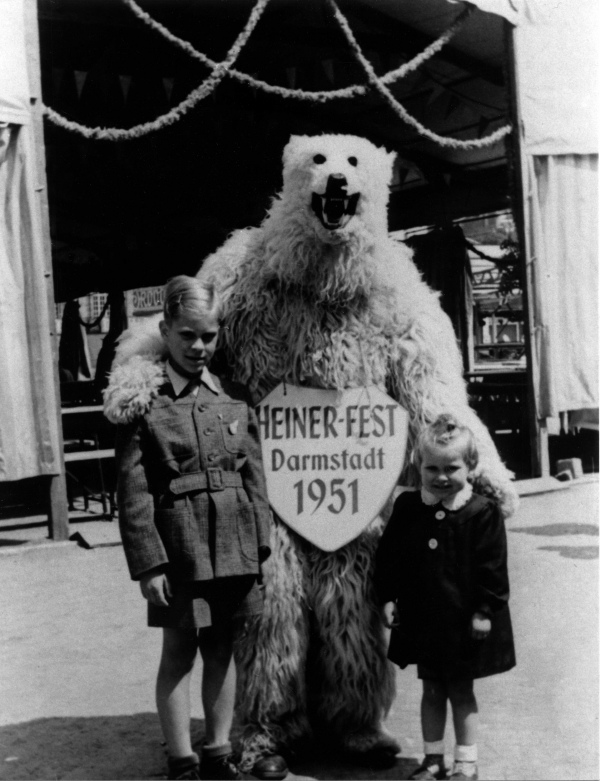 Der Eisbar auf dem ersten Heinerfest 1951