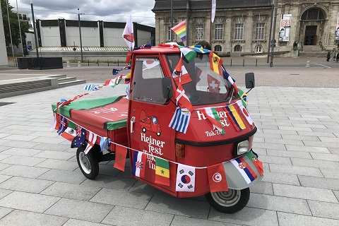 Tuk Tuk international